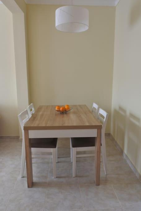 Apartment In The Center Of Carvoeiro With Terrace Buitenkant foto