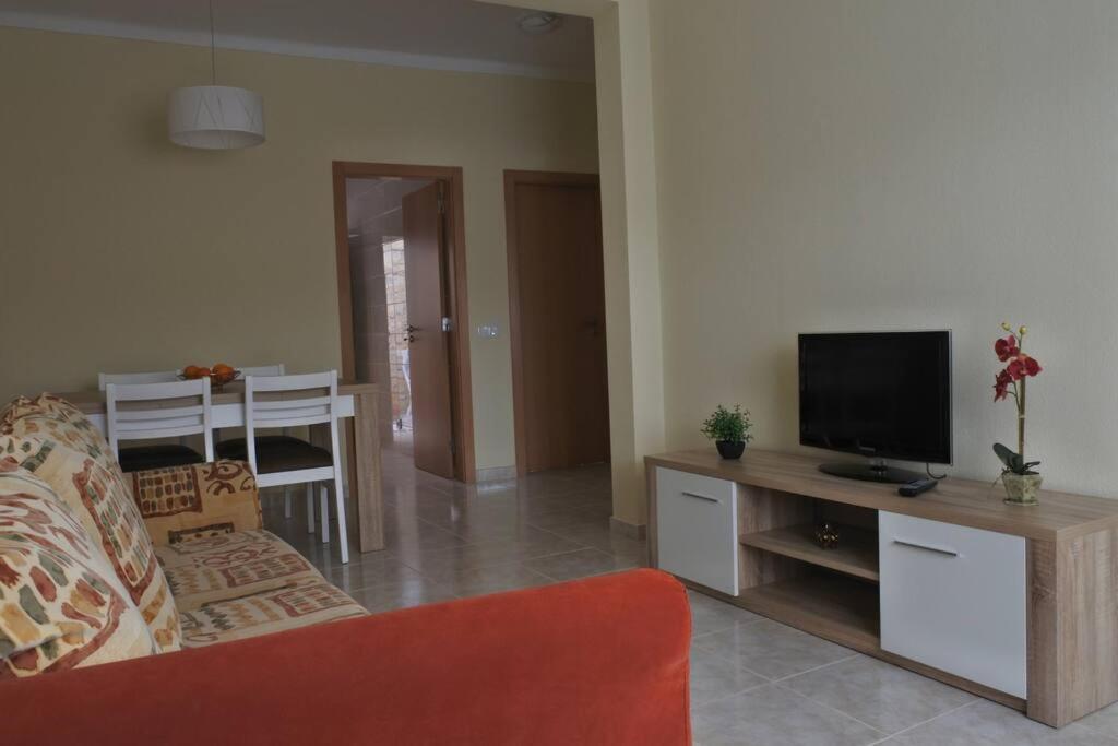 Apartment In The Center Of Carvoeiro With Terrace Buitenkant foto